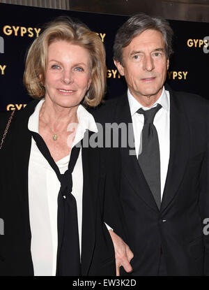 Appuyez sur "Gypsy" nuit au Savoy Theatre avec : Nigel Havers Où : London, Royaume-Uni Quand : 15 Avr 2015 C Banque D'Images