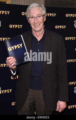 Appuyez sur "Gypsy" nuit au Savoy Theatre avec : Paul O'Grady Où : London, Royaume-Uni Quand : 15 Avr 2015 C Banque D'Images