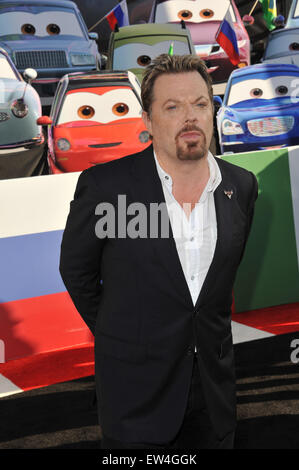 LOS ANGELES, CA - 18 juin 2011 : Eddie Izzard à la première de 'Cars 2' au El Capitan Theatre, à Hollywood. Banque D'Images