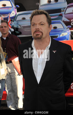 LOS ANGELES, CA - 18 juin 2011 : Eddie Izzard à la première de 'Cars 2' au El Capitan Theatre, à Hollywood. Banque D'Images