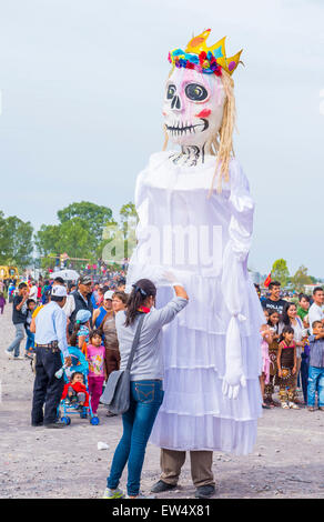 Mojigangas au festival de Valle del Maiz , le 31 mai 2015 à San Miguel de Allende, Mexique. Banque D'Images