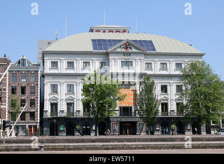 Fin du xixe siècle Théâtre Royal Carré à Amsterdam, aux Pays-Bas, le long de la rivière Amstel. Construit en style classique Banque D'Images