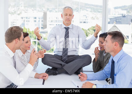 Young le 24 Banque D'Images