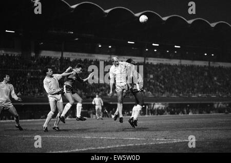 2 -1 Coventry Aston Villa, Première Division jeu tenue à Highfield Road. 26 novembre 1988. Banque D'Images