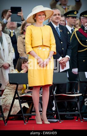 La Reine Mathilde de Belgique au cours de la célébration officielle dans le cadre de la célébration du bicentenaire de la bataille de Waterloo, Belgique 18 juin 2015. Les 19 et 20 juin 2015, quelque 5000 de reconstitution historique, 300 chevaux et 100 canons reconstruira la bataille légendaire Banque D'Images