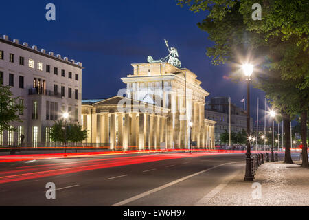 Porte de Brandebourg, au crépuscule, Berlin Banque D'Images