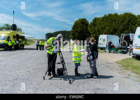 La plaine de Salisbury, Royaume-Uni. 18 Juin, 2015. Ambulance Service grand exercice à Tilshead dans la plaine de Salisbury Wiltshire Crédit : Paul Chambers/Alamy Live News Banque D'Images