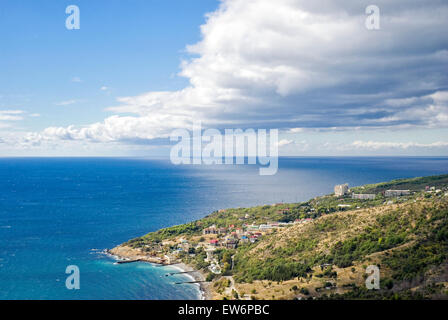 Côte de la mer Noire à l'automne près de Castejón - Crimée, Ukraine. Banque D'Images