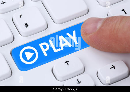 Appuyez sur Play pour écouter la musique ou film sur internet computer keyboard Banque D'Images