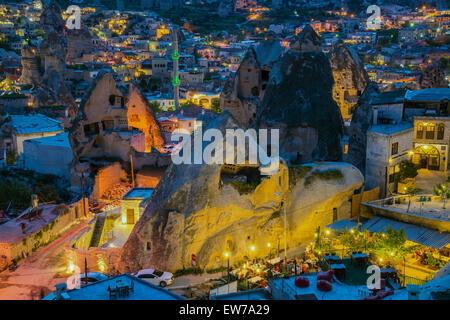 Vue de la nuit de Göreme, Cappadoce, Turquie Banque D'Images