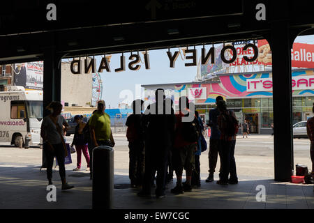 Stillwell Avenue de Métro, Coney Island, Brooklyn, New York Banque D'Images