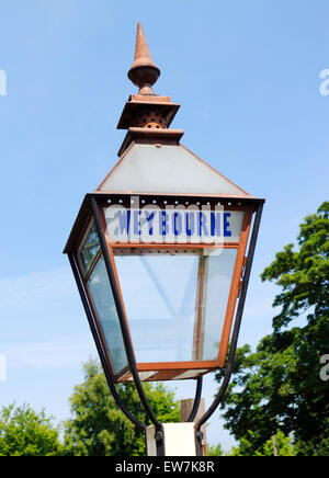 Une vieille lampe plate-forme sur la ligne de chemin de fer à North Norfolk Weybourne, Norfolk, Angleterre, Royaume-Uni. Banque D'Images