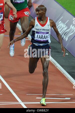 Mo Farah remporte le 10000m de Galen Rupp et Kenenissa Bekele sur Super samedi aux Jeux Olympiques de Londres en 2012 Crédit : Martin Bateman/Alamy Live News Banque D'Images