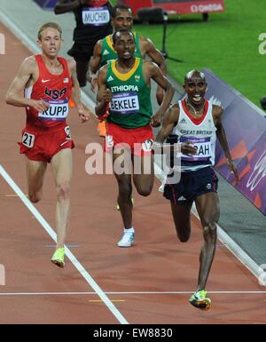 Mo Farah remporte le 10000m de Galen Rupp et Kenenissa Bekele sur Super samedi aux Jeux Olympiques de Londres en 2012 Crédit : Martin Bateman/Alamy Live News Banque D'Images