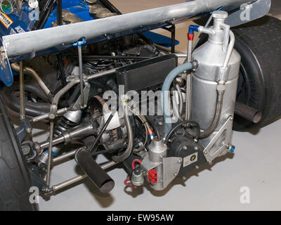 Le réservoir d'huile arrière de la March 701 (Tyrrell) exposé au Heritage Motor Centre de Gaydon, présentant son design innovant 1970 F1. Banque D'Images