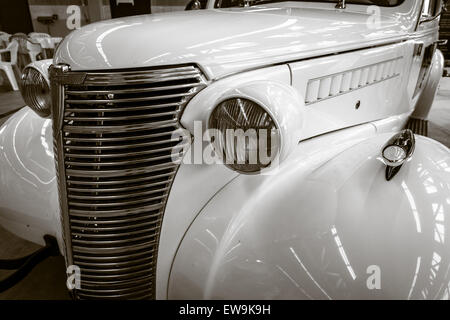 Fragment d'une voiture rétro Chevrolet Master Serie GO Business coupe. Stylisation. Sépia. L'oldtimer show à MAFZ. Banque D'Images