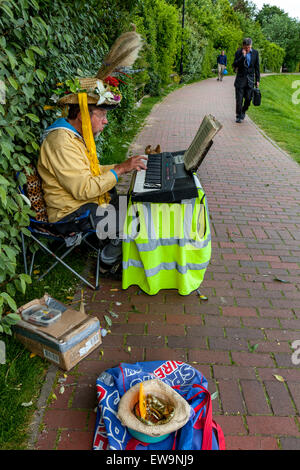 Artiste de rue, Lewes, dans le Sussex, UK Banque D'Images