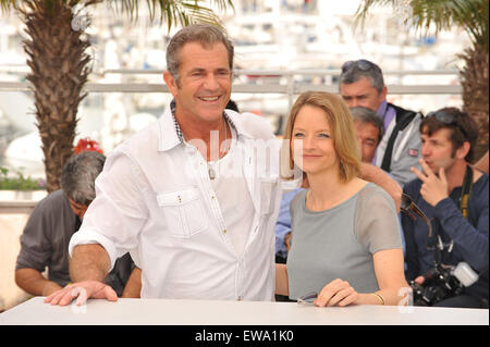 CANNES, FRANCE - 18 MAI 2011 : Mel Gibson et Jodie Foster à la photocall pour leur film 'The Beaver' n la concurrence au 64e Festival de Cannes. Banque D'Images