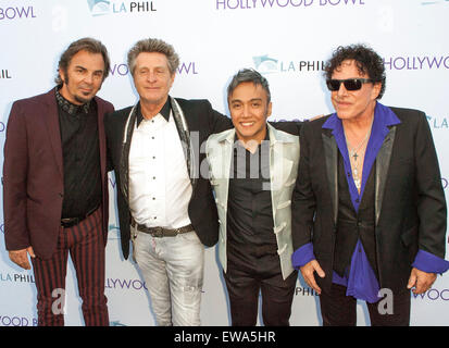 Los Angeles, Californie, USA. 20 Juin, 2015. Jonathan Cain, Ross Valory;Arnel Pineda;Neal Schon assister à Hollywood Bowl, célébration de la soirée d'ouverture 20 juin 2015 Los Angeles, Californie, USA. TLeopold Globe Crédit :/Photos/ZUMA/Alamy Fil Live News Banque D'Images