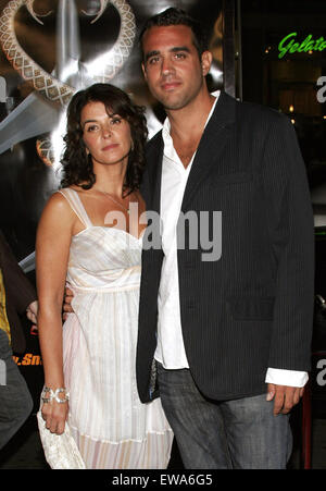 Annabella Sciorra et Bobby Cannavale assister à la Premiere de 'Snakes' dans un avion qui s'est tenue à l'Grauman's Chinese Theatre. Banque D'Images