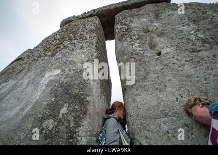 Avebury, UK. 21 Juin, 2015. Solstice d'été à Stonehenge Crédit : Guy Josse/Alamy Live News Banque D'Images