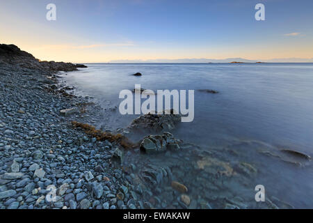 Coucher de soleil sur le détroit de Georgia près de north Nanaimo, île de Vancouver, Colombie-Britannique Banque D'Images