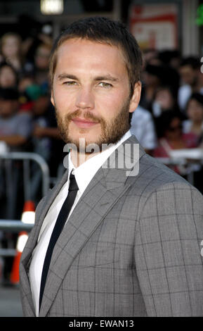 Taylor Kitsch au Los Angeles premiere de "sauvages", tenue à la Mann Village Theater à Westwood le 25 juin 2012. Banque D'Images