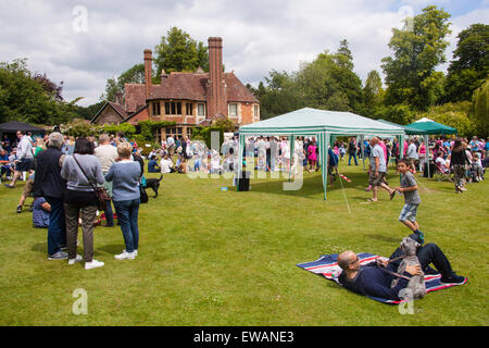 La course de canards à Weir House, Alresford, Hampshire, Angleterre. Banque D'Images