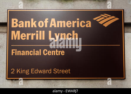 Londres, UK - 7 juin 2015 : un signe sur la Bank of America Merrill Lynch, situé sur King Edward Street dans la ville de Lo Banque D'Images