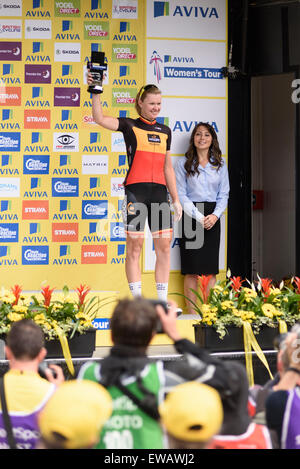 Hemel Hempstead, Royaume-Uni. 21 Juin, 2015. Aviva WT women's cycling tour, au Royaume-Uni. Credit : Carpe Diem/Alamy Live News Banque D'Images