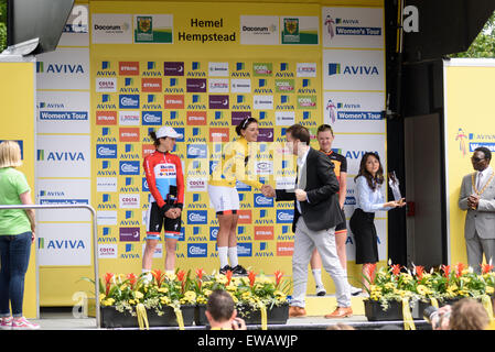 Hemel Hempstead, Royaume-Uni. 21 Juin, 2015. Aviva WT women's cycling tour, au Royaume-Uni. Credit : Carpe Diem/Alamy Live News Banque D'Images