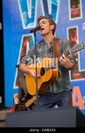 Londres, Royaume-Uni. 21 Juin, 2015. De quoi s'agit-il ? Bacharach repensé exécuté à West End Live 2015 à Trafalgar Square. Credit : Keith Larby/Alamy Live News Banque D'Images