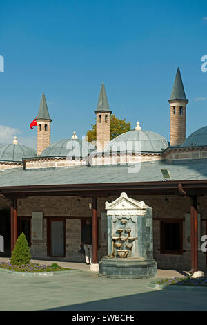 Türkei, anatolien, Konya, Zürich im Hof des Mevlana-Museum Banque D'Images