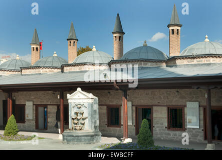 Türkei, anatolien, Konya, Zürich im Hof des Mevlana-Museum Banque D'Images