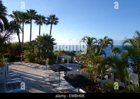 Vue depuis la terrasse de l'hôtel jardin Tecina à Playa de Santiago plage sur l'île de la Gomera, une des plus petites îles Canaries une communauté autonome d'Espagne Banque D'Images
