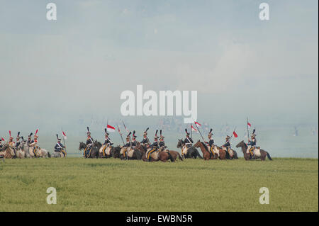 Reconstitution spectaculaire de la bataille de Waterloo sur la bataille d'origine en Belgique pour commémorer Waterloo 200. Banque D'Images