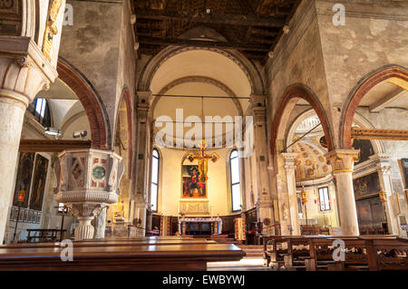 Chiesa di San Giacomo dall'Orio à Venise Venezia, Italie Banque D'Images
