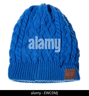 Laine tricot câble bleu Beanie Hat avec haut-parleurs Bluetooth sans fil gainé. Banque D'Images