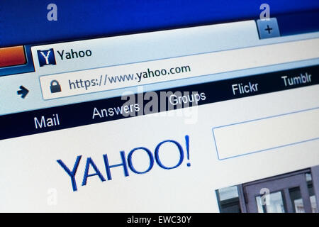 GDANSK, Pologne - 15 avril, 2015.Yahoo Page d'accueil sur l'écran de l'ordinateur. Yahoo est une multinationale américaine Internet corporation Banque D'Images