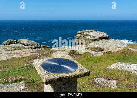 Le Trig Point à Gwennap Head près de Lands End en Cornouailles, Angleterre, RU Banque D'Images