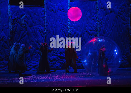 Slava's Snowshow au Tel Aviv Performing Arts Centre, à Tel Aviv, à l'OB 3 juin 2015. Banque D'Images