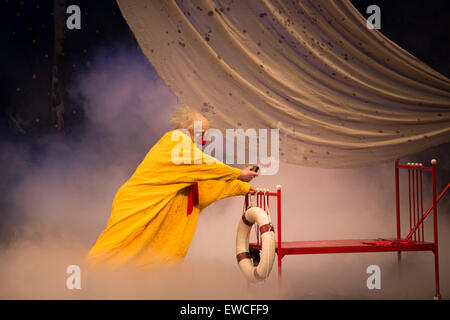 Slava's Snowshow au Tel Aviv Performing Arts Centre, à Tel Aviv, à l'OB 3 juin 2015. Banque D'Images