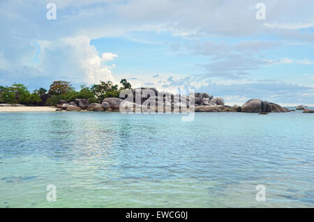 Un paysage de Tanjung Tinggi Beach Banque D'Images