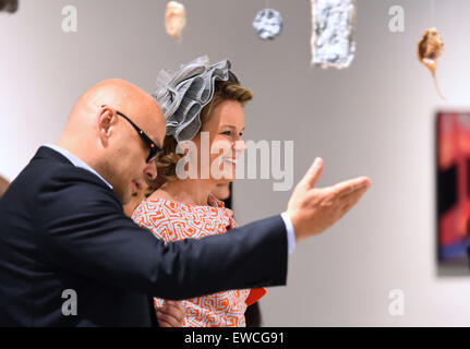 Wuhan, Hubei, Chine. 22 Juin, 2015. La Reine Mathilde de Belgique Visites Hubei Wuhan Museum of Art de la province de Hubei. Le roi Philippe et la Reine Mathilde de Belgique ont été invités par le président chinois Xi Jinping pour une visite d'Etat en Chine au cours de Jun 20th-27th. Crédit : SIPA Asie/ZUMA/Alamy Fil Live News Banque D'Images