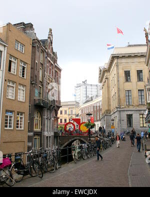 Centre d'Utrecht, aux Pays-Bas avec l'Hôtel de Ville. La préparation pour le Grand Départ, début de 2015 Tour de France en Juillet Banque D'Images