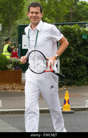 Wimbledon, Londres, Royaume-Uni. 23 Juin, 2015. Ancien semi finaliste Wimbledon Tim Henman arrive à l'avant 2015 Profils Têtes de tennis de Wimbledon Crédit : amer ghazzal/Alamy Live News Banque D'Images