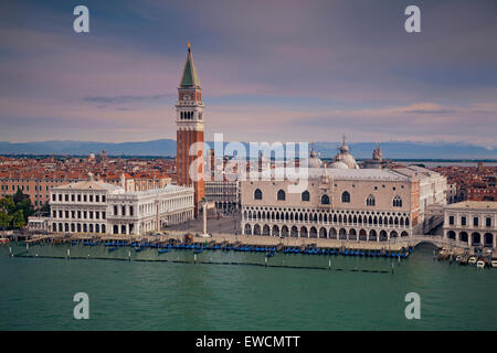 Venise. Vue aérienne de la Venise Saint Marc avec le campanile et la cathédrale.