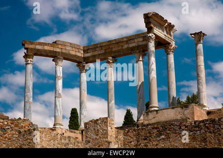 Théâtre romain- détail des colonnes, Merida, Badajoz province, région de l'Estrémadure, Espagne, Europe Banque D'Images