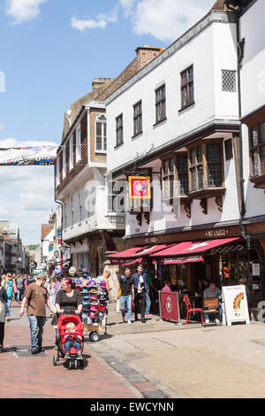 Le défilé, Canterbury, Kent sur une journée ensoleillée Banque D'Images