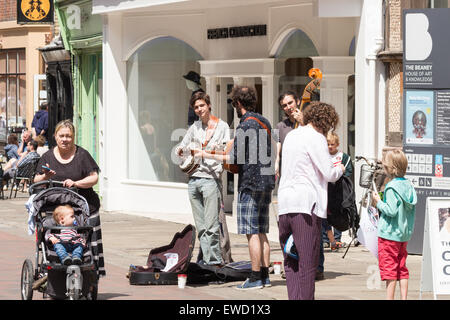 Le défilé, Canterbury, Kent sur une journée ensoleillée Banque D'Images